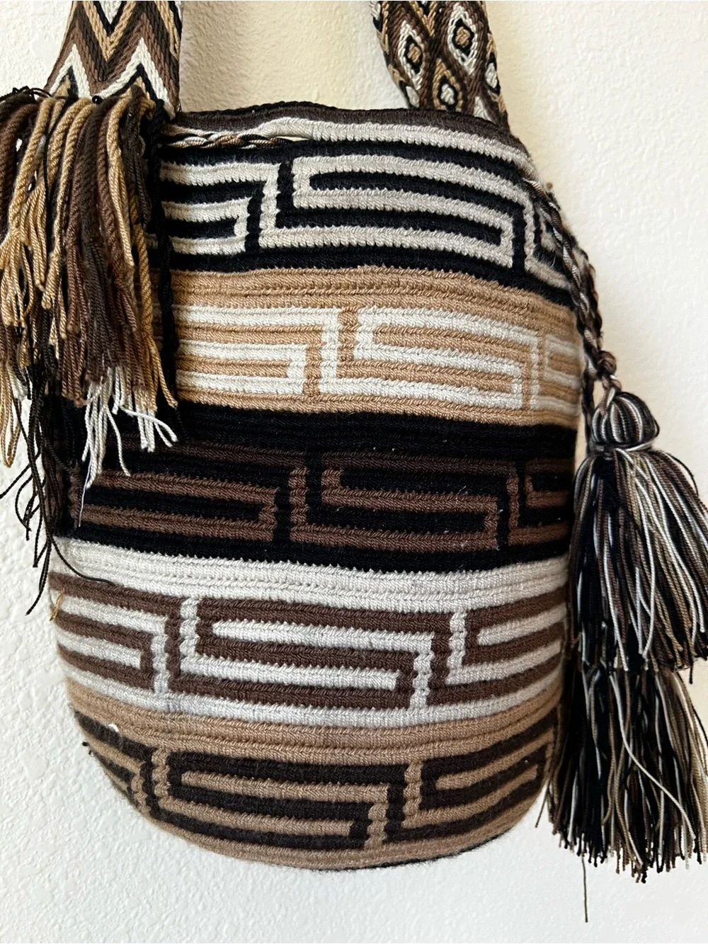Handwoven Wayuu Mochila Bag - Earthy Geometric Crossbody